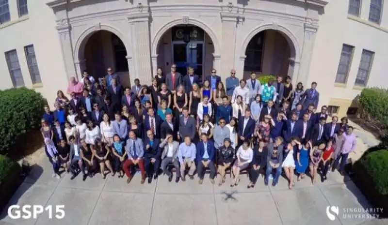 ALBERTO RIZZOLI E ALTRI RAGAZZI ALLA SINGULARITY UNIVERSITY