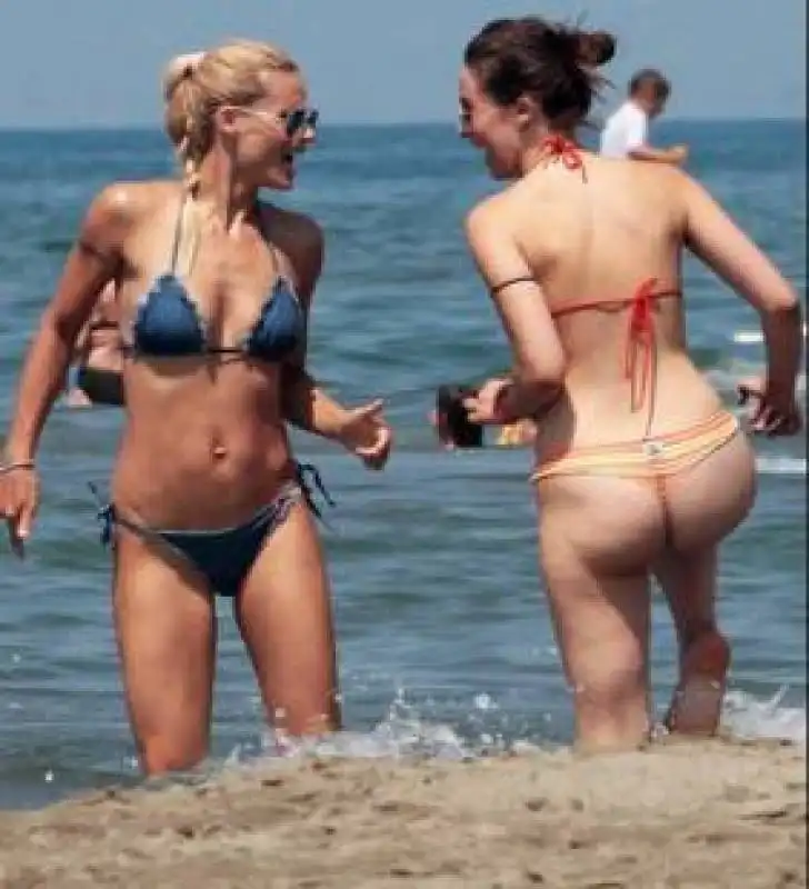 aurora ramazzotti e michelle hunzicher 3