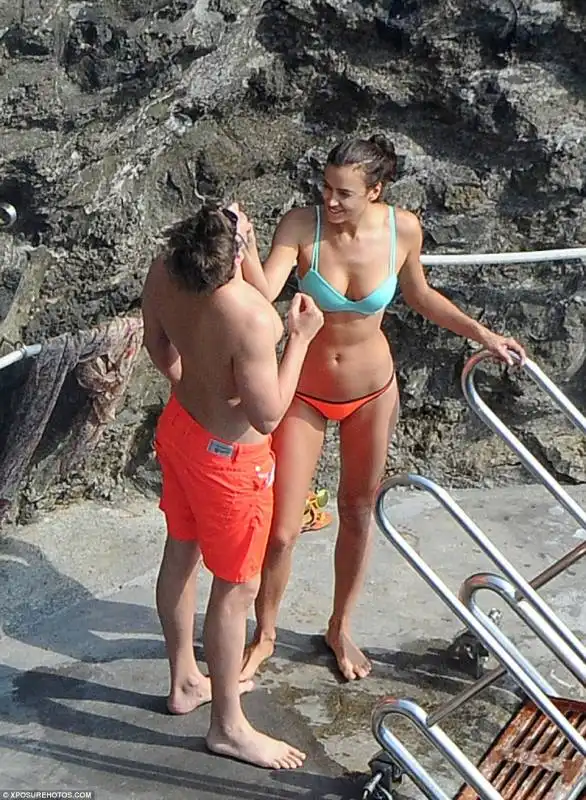 bradley cooper e irina shayk   vacanze costiera amalfitana  6