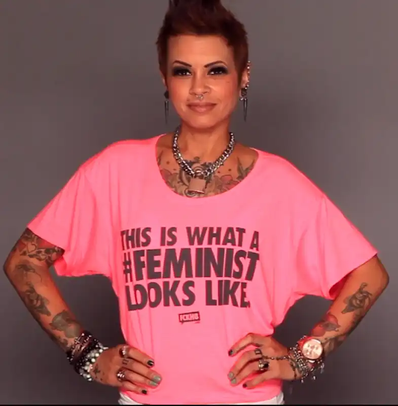 campagna femminista fckh8 contro photoshop  13