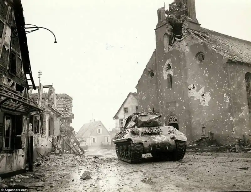 carro armato americano a rohrwiller in francia   4 febbraio 1945