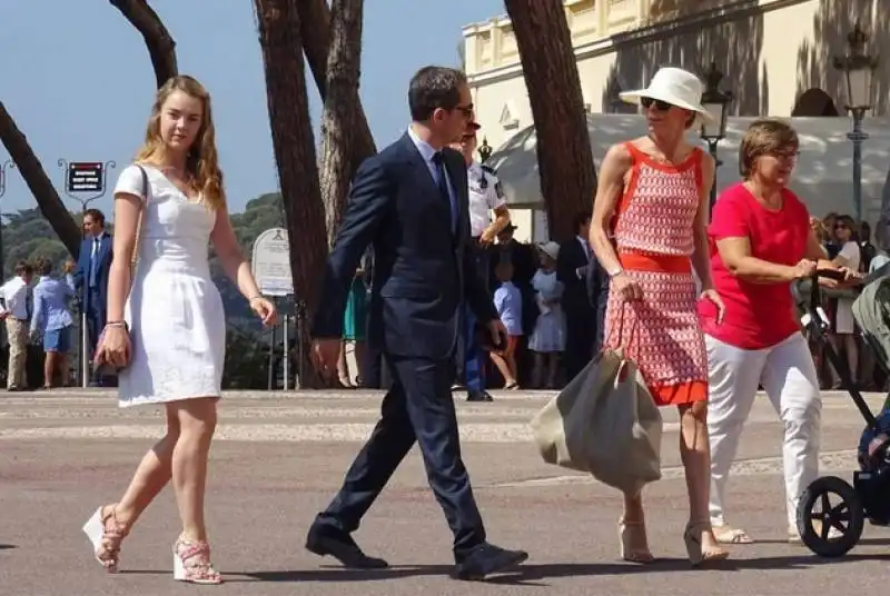 charlotte e gad con alexandra figlia di carolina di monaco e ernst hannover 