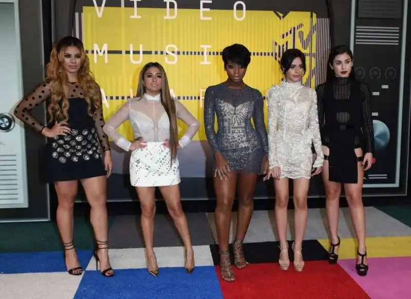 dinah jane hansen, ally brooke, normani hamilton, camila cabello e lauren lauregui  