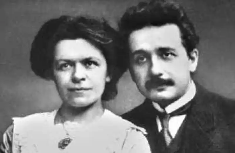 EINSTEIN E MILENA MARIC