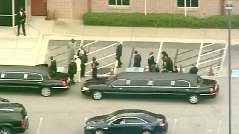 funerale bobby kristina houston  39