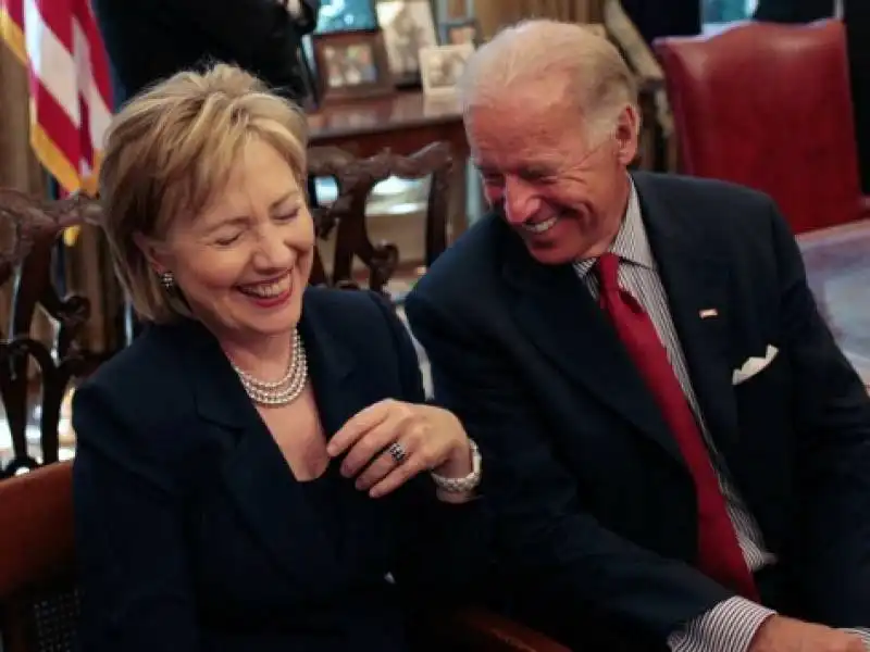 JOE BIDEN E HILLARY CLINTON 