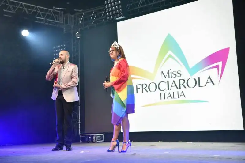 mauriziano carannante e angela castucci miss frociarola italia 2014