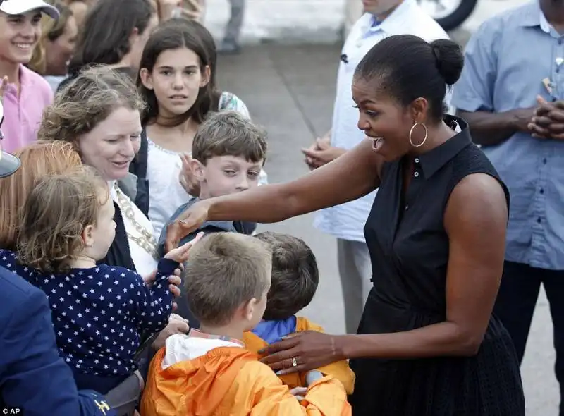 michelle obama a martha's vineyard