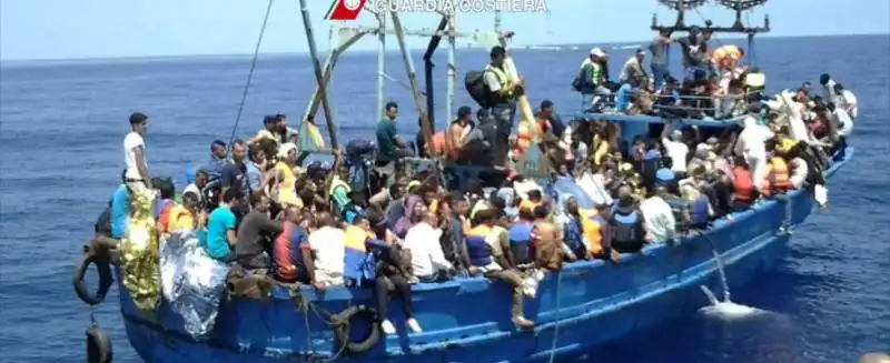 migranti nel canale di sicilia  1