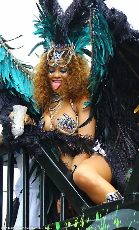 rihanna   carnevale barbados  17