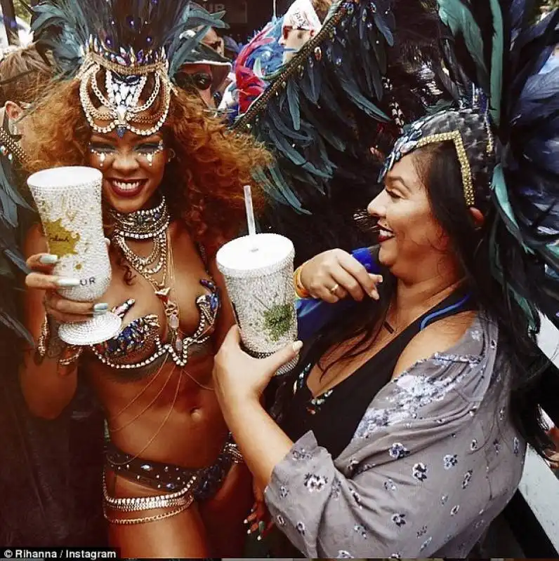 rihanna   carnevale barbados  62