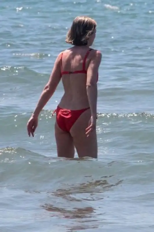 stefania giannini al mare   1