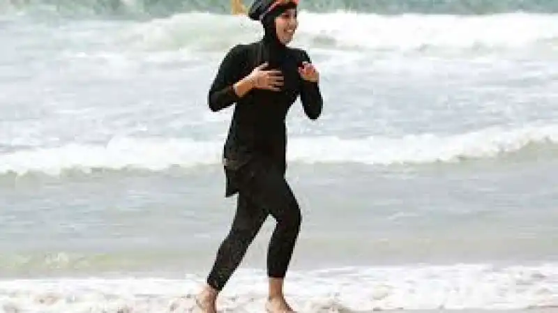 ahiida zanetti  burkini mages