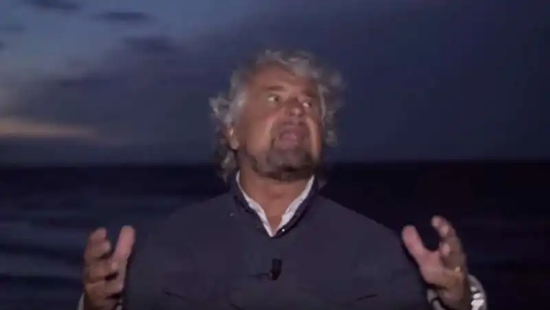 beppe grillo videomessaggio in mezzo alla tempesta  