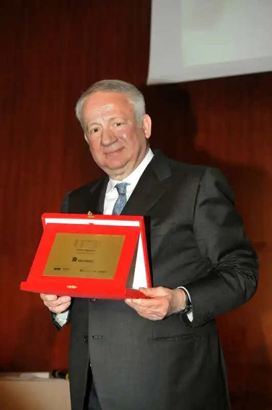 GIOVANNI RECORDATI PREMIATO