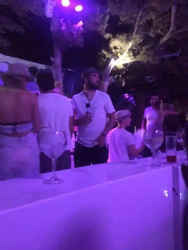 gonzalo higuain a ibiza 