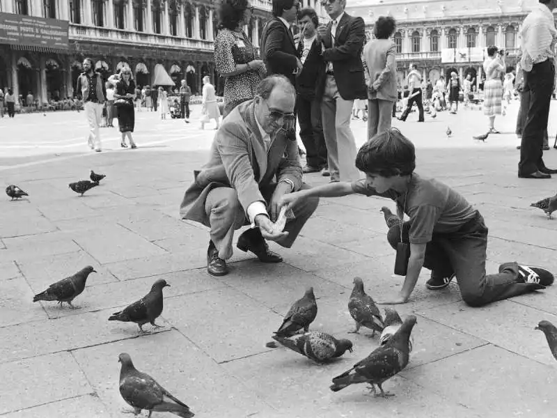 justin trudeau con il padre pierre trudeau a venezia nel 1980