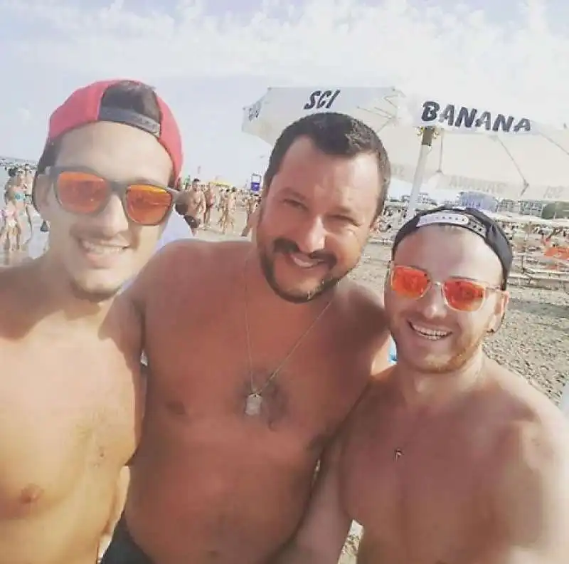 matteo salvini al papeete di milano marittima  9