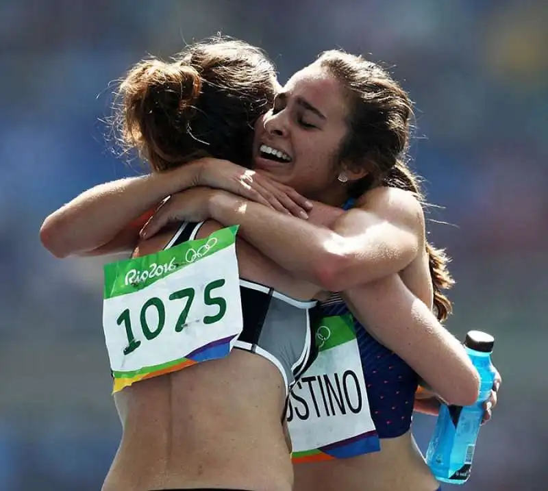 mezzofondiste nikki hamblin e abbey d'agostino  2