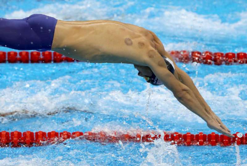 michael phelps cupping copia