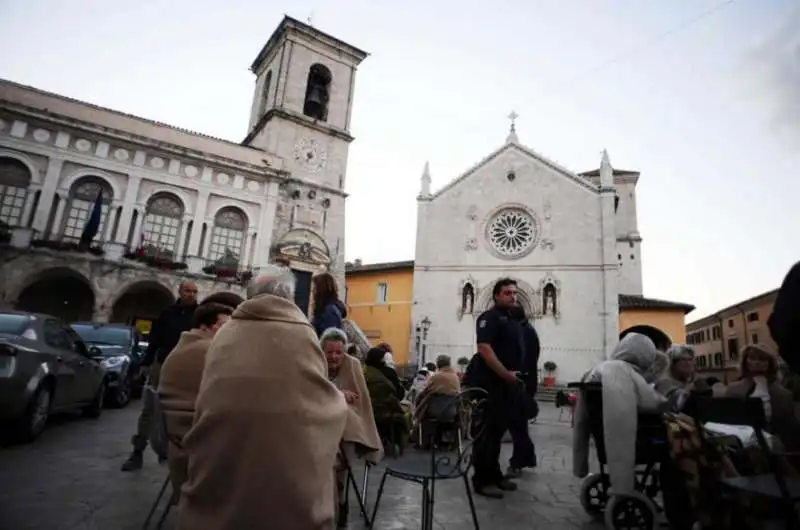 norcia abitanti in piazza