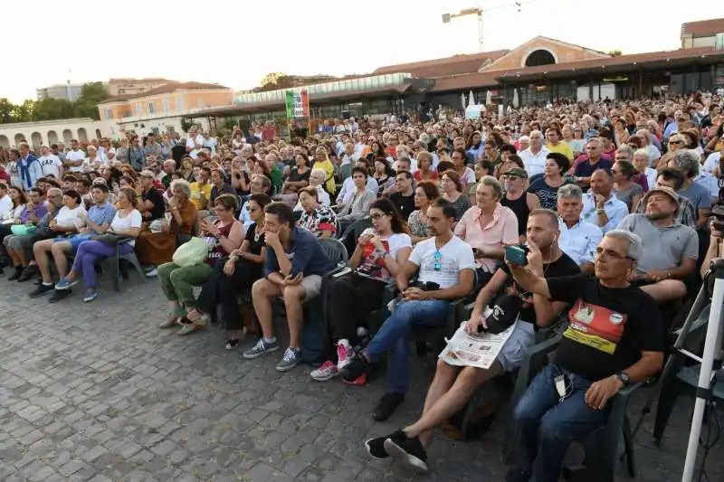 pubblico alla festa del fatto quotidiano