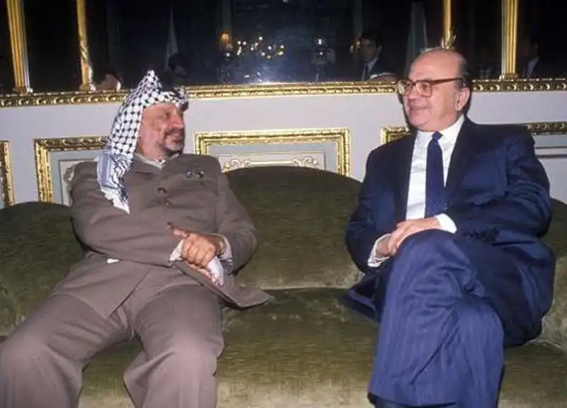 ARAFAT E CRAXI