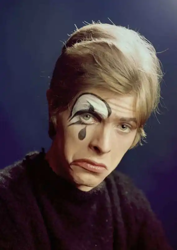 bowie pierrot