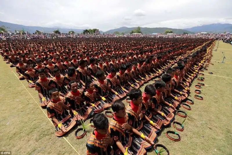 danzatori indonesiani di acehe