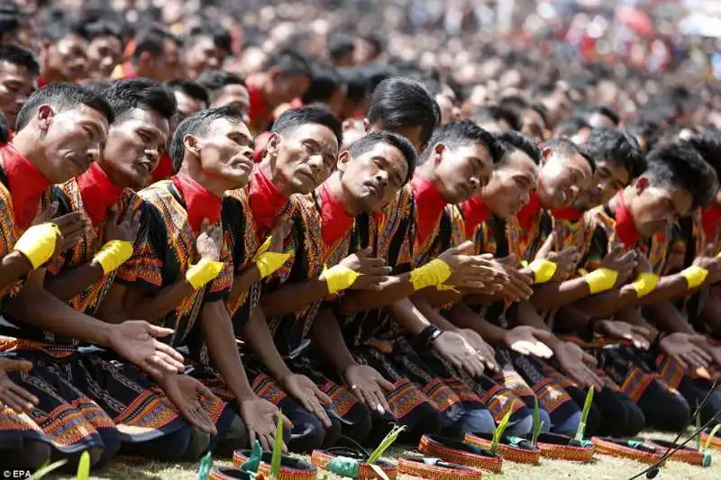 gli indonesiani nella saman dance