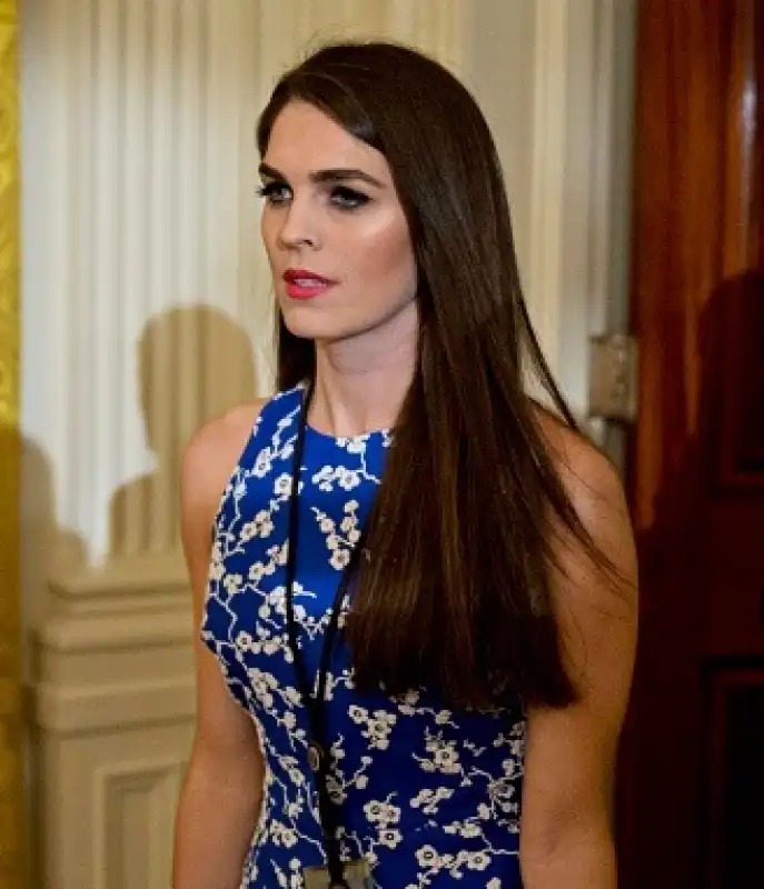 hope hicks 3