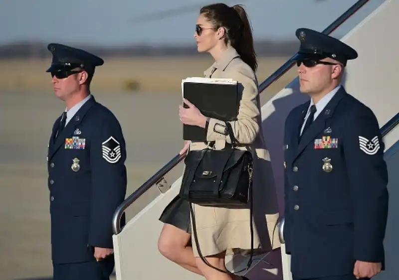 hope hicks 4