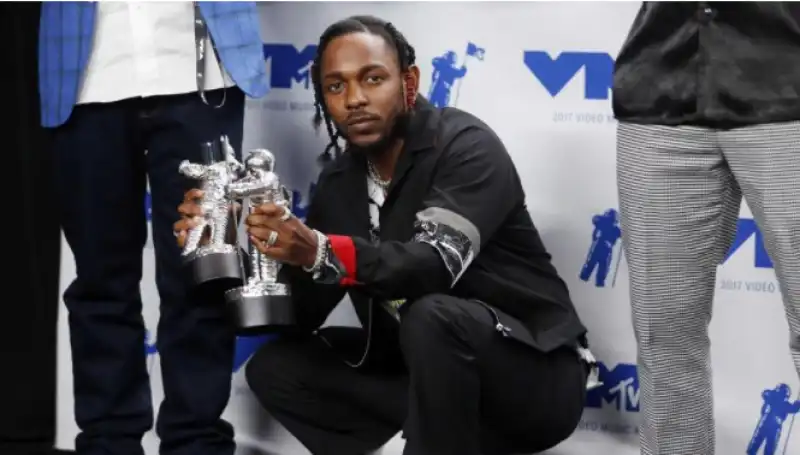 kendrick lamar mtv  awards