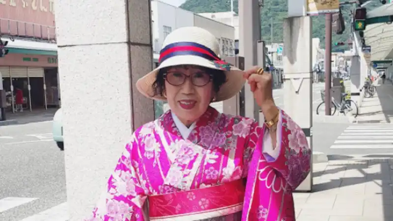 KOREA GRANDMA