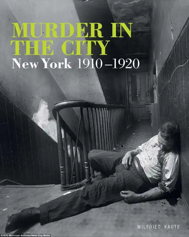 libro murder in the city