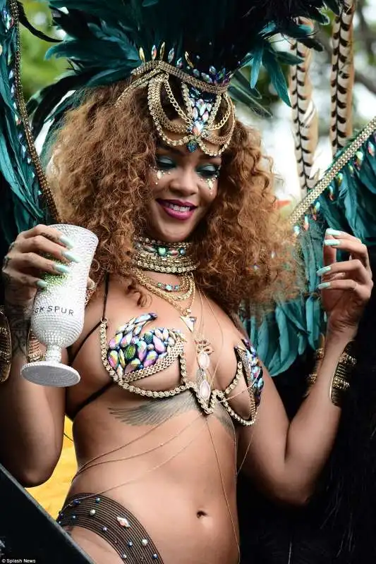 rihanna al crop over festival 2015