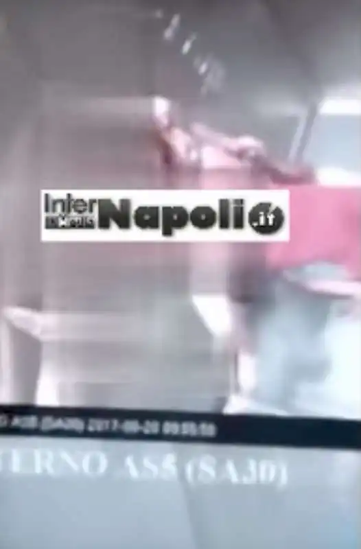 sesso orale metro napoli  