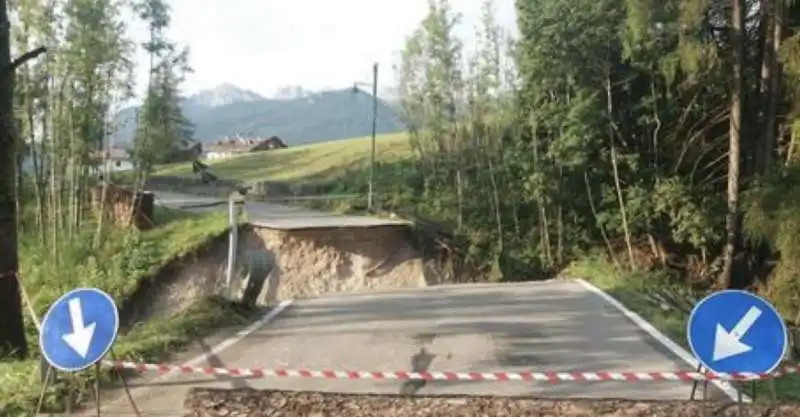 bomba d'acqua cortina 1