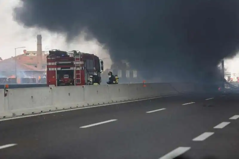 camion esplode a borgo panigale 2