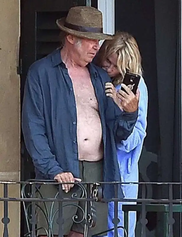 daryl hannah e neil young 5