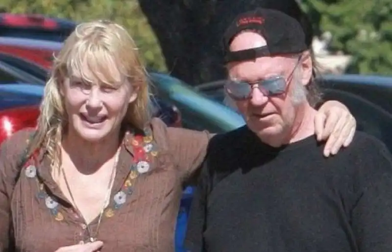 daryl hannah e neil young 9