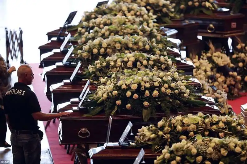 funerali per le vittime del crollo del ponte a genova 2