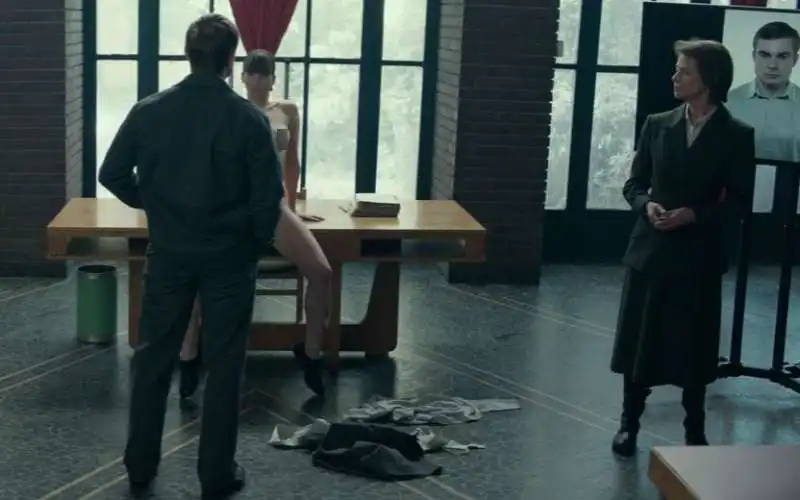 jennifer lawrence nuda in red sparrow   4