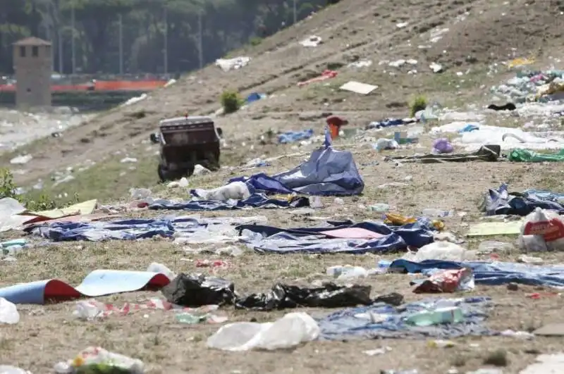 la spazzatura dei papa boys al circo massimo 21