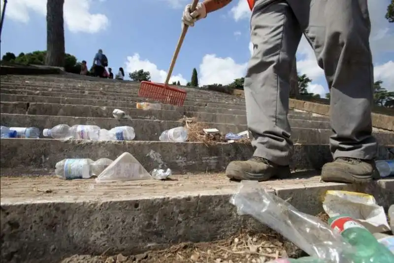 la spazzatura dei papa boys al circo massimo 25