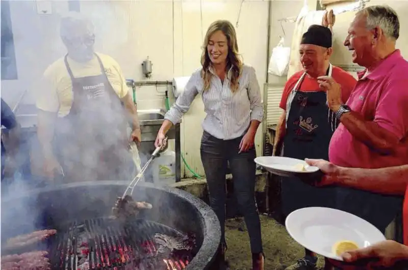 MARIA ELENA BOSCHI SBRACIOLA ALLA FESTA DELL'UNITA' DI SANTOMATO (PISTOIA)