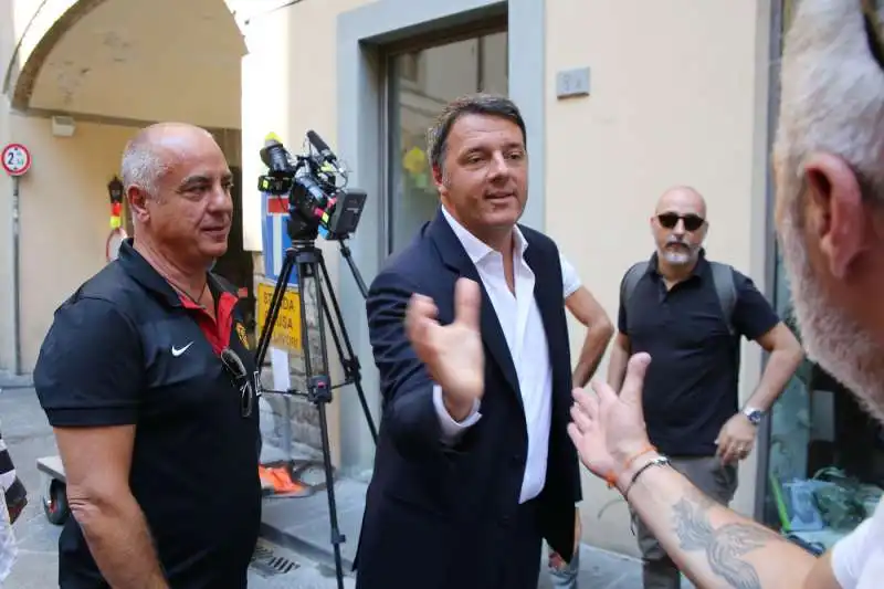 MATTEO RENZI DURANTE LE RIPRESE DELLA DOCUFICTION SU FIRENZE

