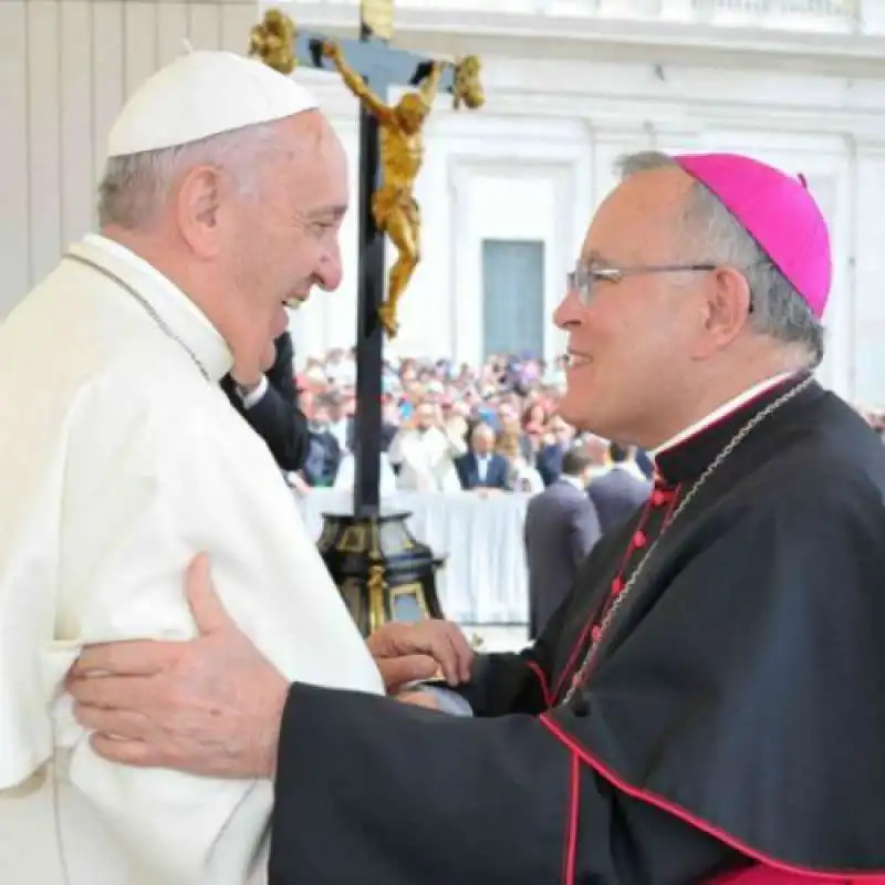 papa francesco charles chaput 