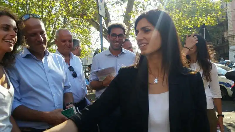 RAGGI VISITA 'A SORPRESA' AL CANTIERE DELLA CICLABILE SULLA NOMENTANA