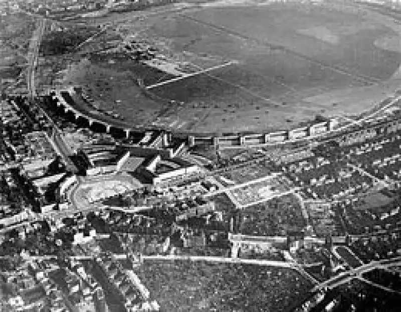 AEROPORTO DI TEMPELHOF